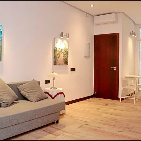 Cerca De Playa Y Centro